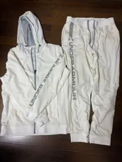 UNDER ARMOUR フード付きジャケットとパンツセット