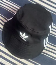 アディダスオリジナルス 3本ライン バケットハット 57-60cm adidas