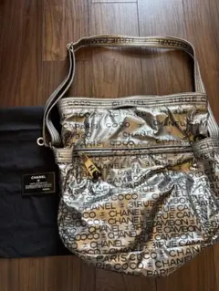 CHANEL アンリミテッド　ショルダーバッグ メタリック ロゴのサムネイル