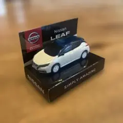 日産 NISSAN LEAF ミニカーのサムネイル
