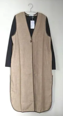 新品gleam杢ベージュ色Vネックパイピングロングベスト・ジレF