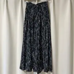 ロペ　ロングキロットスカート　 黒と白