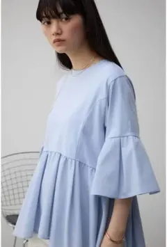 AZUL BY MOUSSY 袖フレアペプラムカットトップス blue