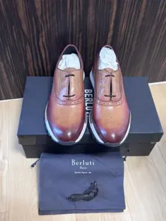 断捨離‼️ベルルッティBerluti スニーカー 試しのみ新品、定価28万‼️のサムネイル