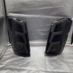 ホンダ RK5/RK6 ステップワゴン　TYC スモークテールランプ　ジャンク品のサムネイル