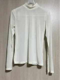 GU シアーハイネックT(長袖) オフホワイト　Sサイズ