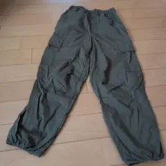 ユニクロ カーゴパンツ 160cm カーキ