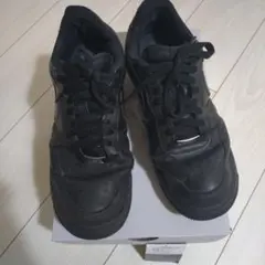 NIKE AIR FORCE 1 '07 ブラック 28cm