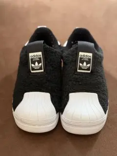 adidas スリッポン スニーカー 黒/白