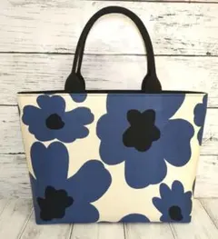 ハンドメイドトートバッグ　お散歩バッグ　サブバッグ　北欧　花柄のサムネイル