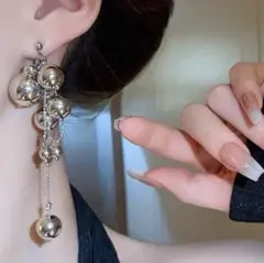 シルバー 球体 ロングピアス