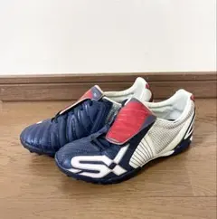 UMBRO アンブロ　サッカーシューズ ネイビー/ホワイト/レッド