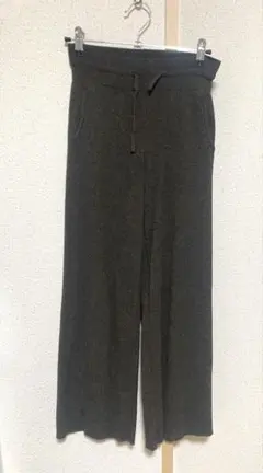 ユニクロ　ウォッシャブルリブニットパンツ　ブラウン　Sサイズ