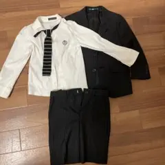 子供用スーツ　(BeBe)