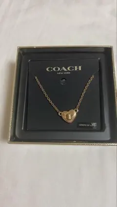 COACH ゴールド ハート型ネックレスのサムネイル