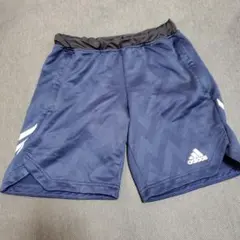 adidas ネイビー ハーフパンツ 150cm