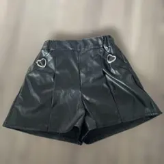 ブラック 合成皮革 ハーフパンツ ハートポケット