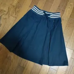 TOMMY HILFIGERトミーヒルフィガー　スカート　濃紺