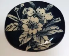 陶器ブローチ　桜　レトロ品