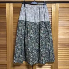 【美品】ルミノア♡タナローン生地リバティ柄ロング丈スカートのサムネイル