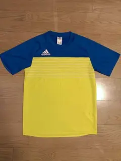 adidas アディダス Tシャツ スポーツウェア　サイズM