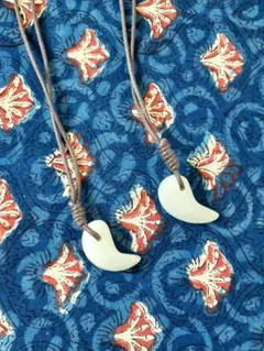 手作り勾玉ネックレス　ペア勾玉ネックレス　夏休み宿題　キッズハンドメイド