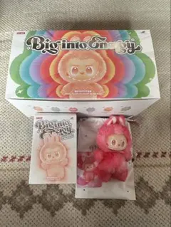 Big into Energy ラブブ　LOVE ラブ