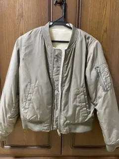 リバーシブルブルゾン