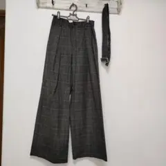 GU ベルト付きワイドパンツチェック221-298629