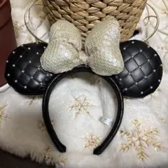 ミッキー耳カチューシャ 黒と白のビーズ装飾