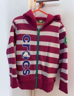 Crocs 赤白ストライプ 裏起毛パーカー 110サイズ