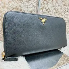 【美品】プラダ 長財布 ラウンドファスナー ブラック サフィアーノ ゴールドロゴ