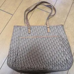 Item thumbnail for item cea1f6b0-0e22-4559-9336-79ec6bab40d6