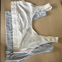 H&M (日本) ショートトップス　中古　XL 2枚セット　コットンポリウレタンのサムネイル