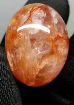 超希少　レインボー入り　マダガスカル産 ファイアクォーツ エッグ 　天然石