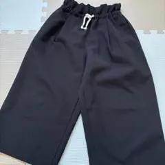 ワイドパンツ　黒