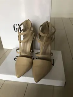 GYDA ストラップパンプス ベージュ Sのサムネイル