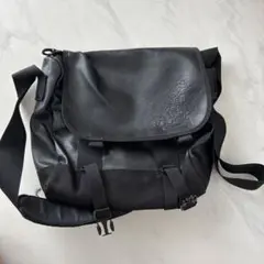 ブラックショルダーバッグ 中型