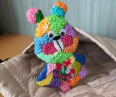 ダーニング刺繍　キョロ目 くま ブローチ と サコッシュ黒