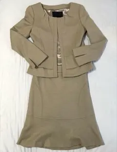 UNTITLED （アンタイトル）スーツ