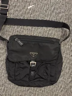 PRADA ブラック ショルダーバッグ 難あり