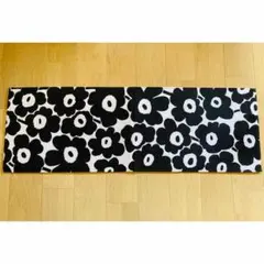 白と黒の花柄綿プリント生地