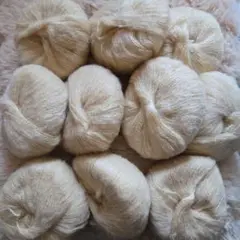 【新品未使用】モヘア毛糸　編み物　10玉　手芸　250g　ベージュ