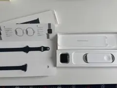 Apple Watch SE 本体（バンド・充電ケーブル付）