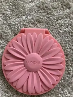 クリニークのミラーです