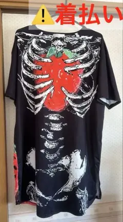 ACDCラグ 苺と骨Tシャツのサムネイル
