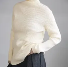 SELECT MOCA タートルネックリブニット