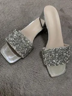 【新品未使用】キラキラサンダル