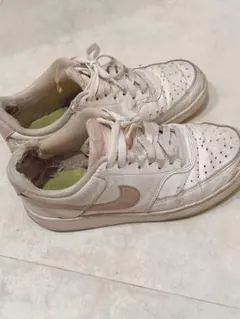 白スニーカー スニーカー