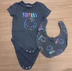 PRIMARK NIRVANA ベビー ロンパース 86cm スタイ セットのサムネイル